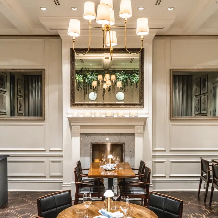 View of the interior decor at Tableau Bar Bistro, one of the best French restaurants in Vancouver.