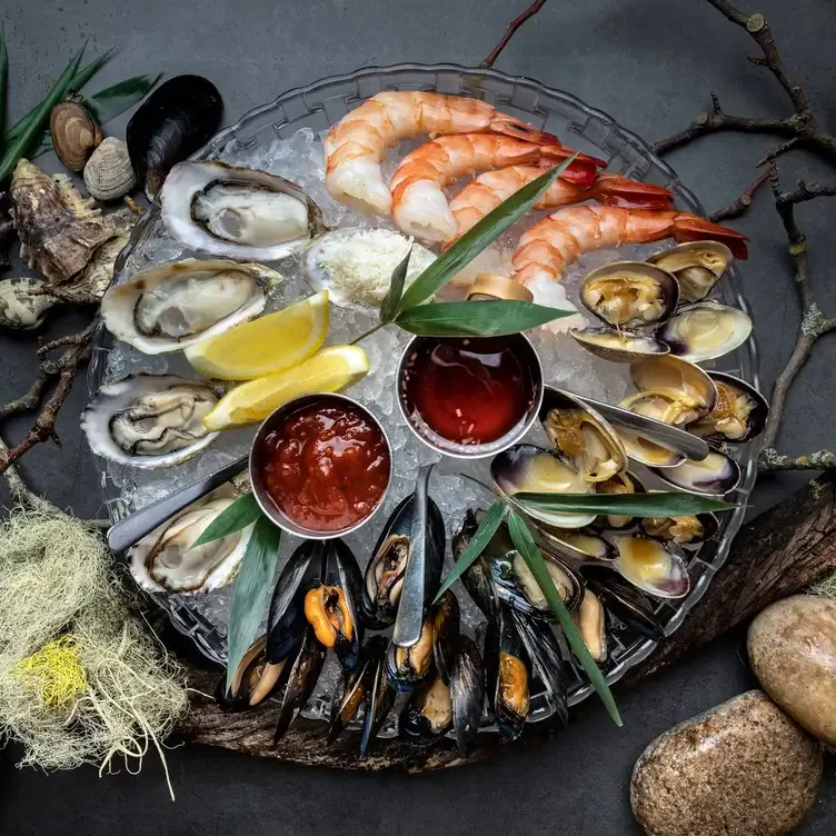 Taste your way through a divine seafood platter for everyone at your table to enjoy at one of the Vancouver area’s best seafood restaurants.