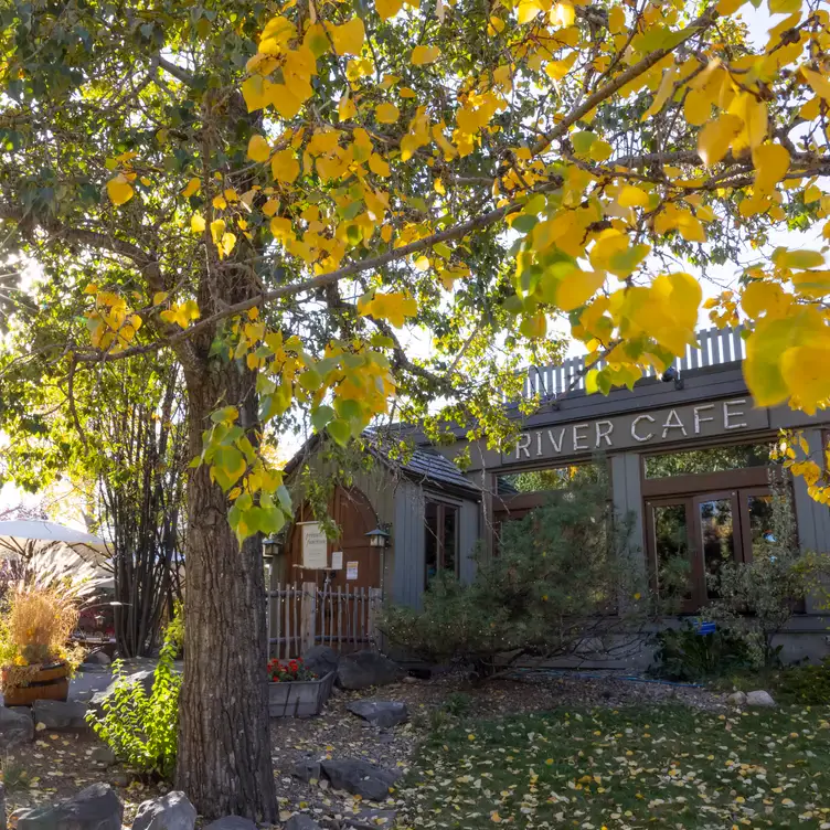 The naturalistic exterior of River Café.